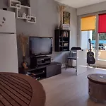 Apartman Ensoleille Avec Balcon Nîmes