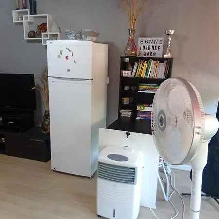 Apartment Ensoleille Avec Balcon Nimes